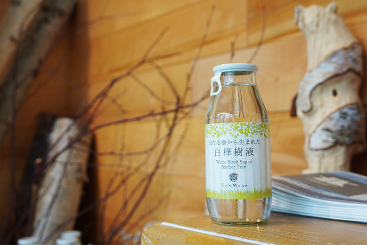 “从母树中诞生的白桦树液”。不使用添加剂和化学调味料，矿物质也很丰富