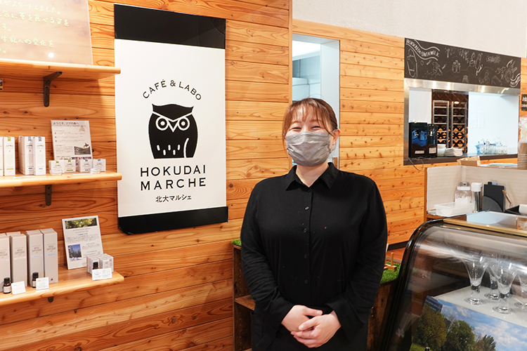 店长山本先生笑容满面地迎接我们