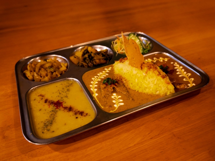代表菜单“SANGO”“Thali Set”