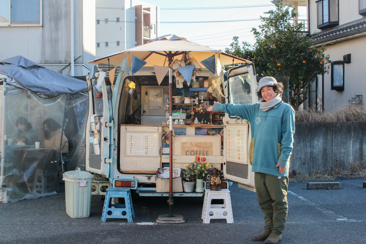 经营移动销售咖啡馆Going Cafe的Shintaro Uchida (我家·Shintaro)