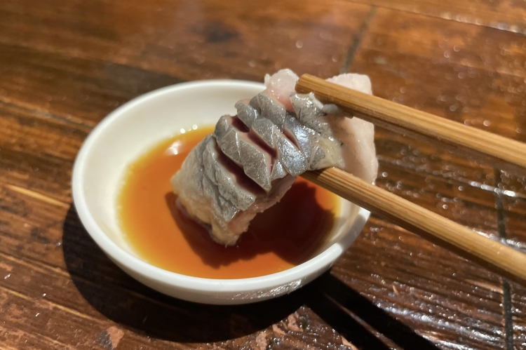 晶莹剔透的大颗鲱鱼