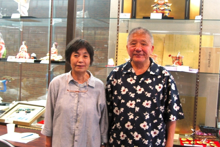 (左) 从上一代开始工作的Hiroko Tsuchiya (右) 代表Yoshihiro Hiyama (Yoshihiro Hiyama)