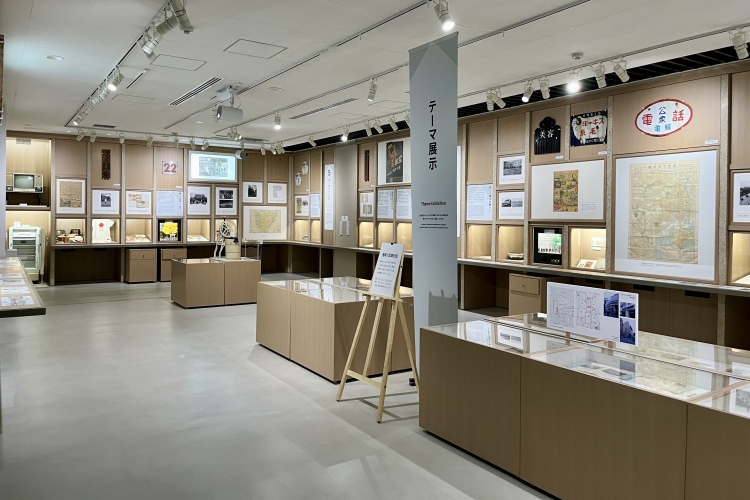 展示对象从明治时代缩小到昭和30年代,展示平民生活变迁的2楼常设展示室