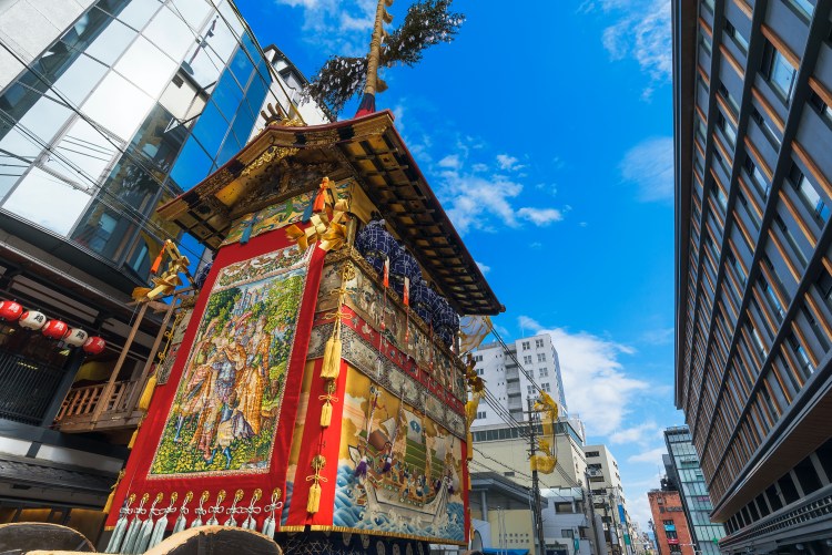 在祗园祭・花车巡游中尽情享受京都的夏天